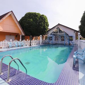 Oyo 8966 Dee Wana Resort 1